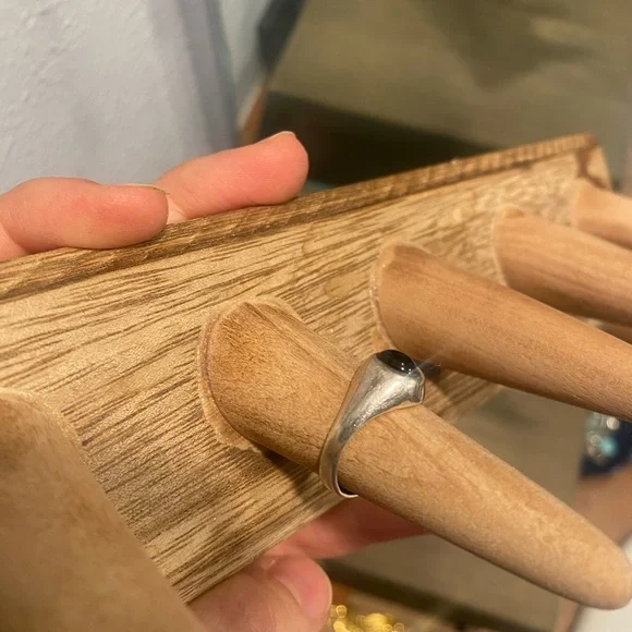 Black Star Sapphire in Sterling Silver - Picture 5 of 8